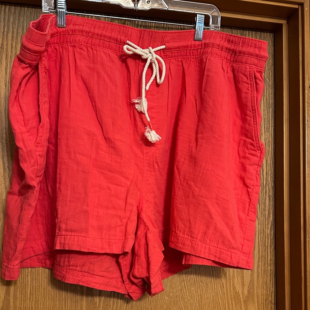 Old Navy Red Women's Shorts